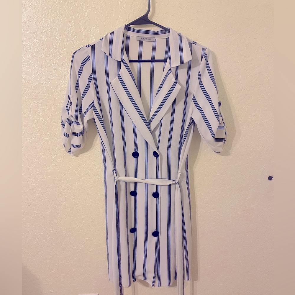 Flowy striped dress with ribon waist tie